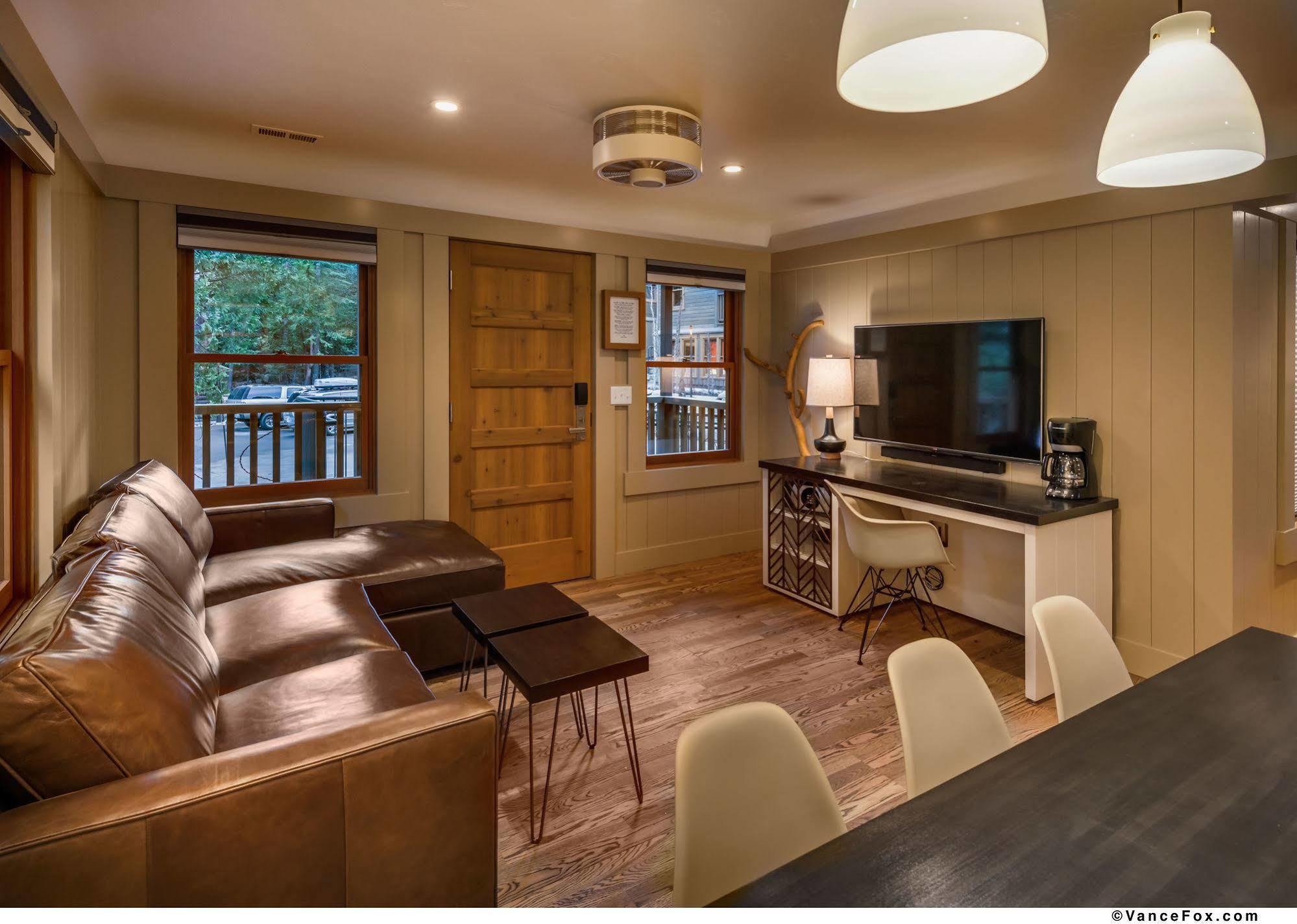 Cedar Crest Cottages 홈우드 외부 사진