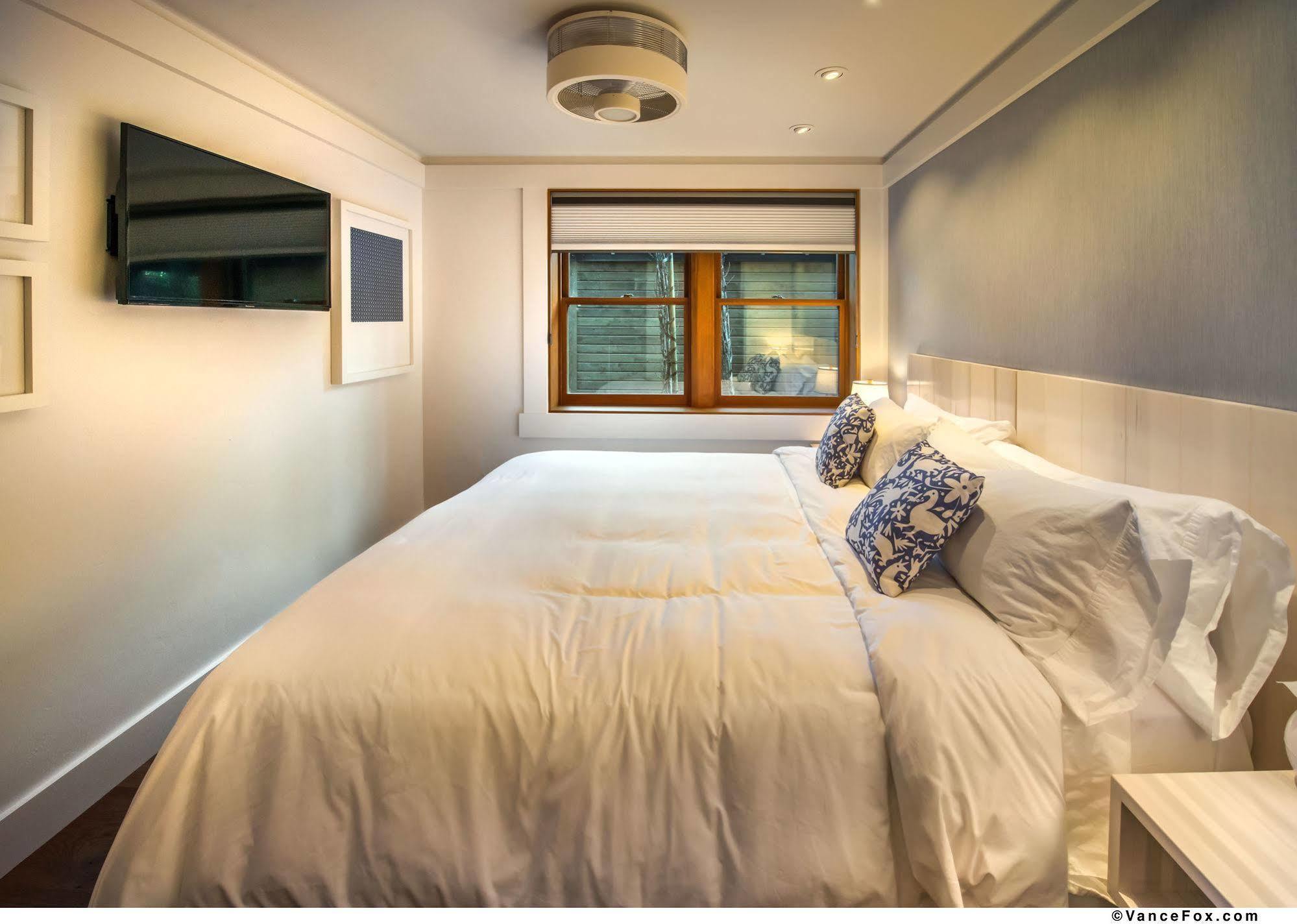 Cedar Crest Cottages 홈우드 외부 사진